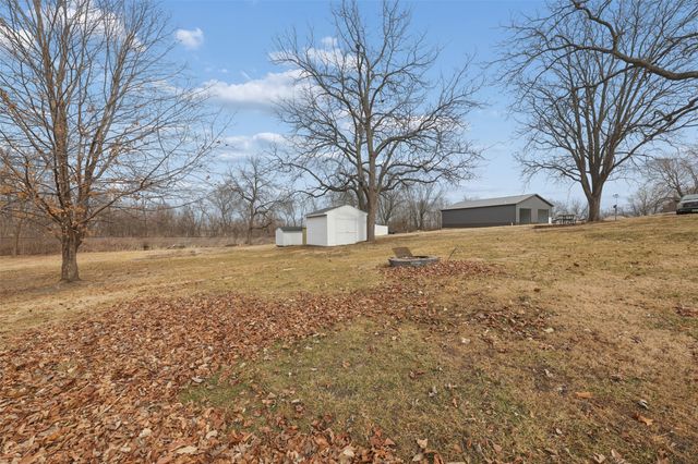 801 E Marion Street, Knoxville, IA 50138