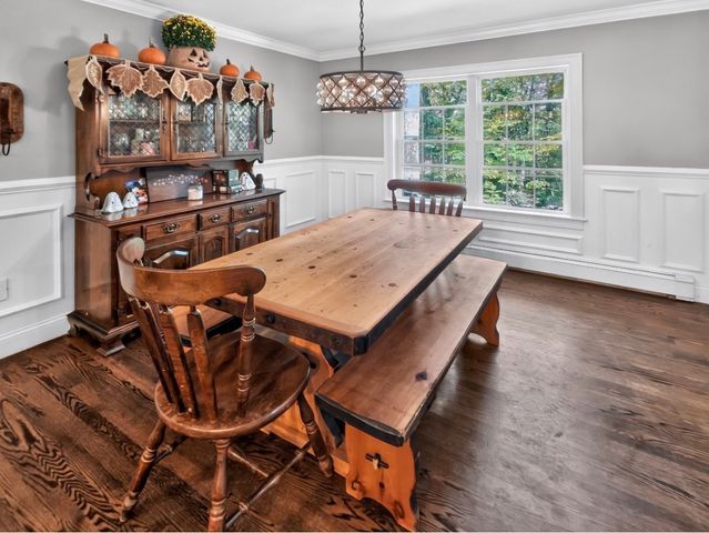 100 Sprague St, Northbridge, MA 01534