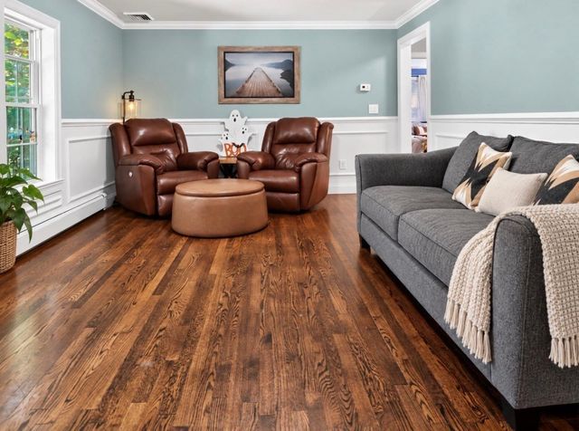 100 Sprague St, Northbridge, MA 01534