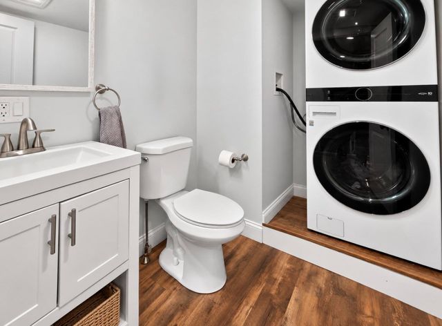 100 Sprague St, Northbridge, MA 01534