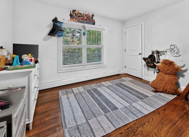 100 Sprague St, Northbridge, MA 01534