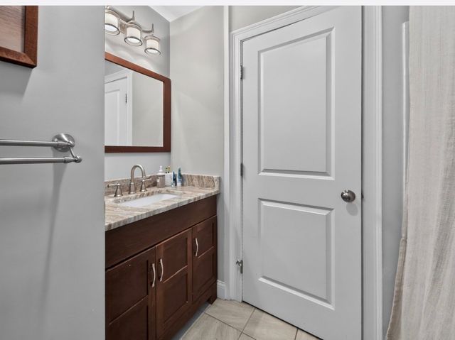 100 Sprague St, Northbridge, MA 01534