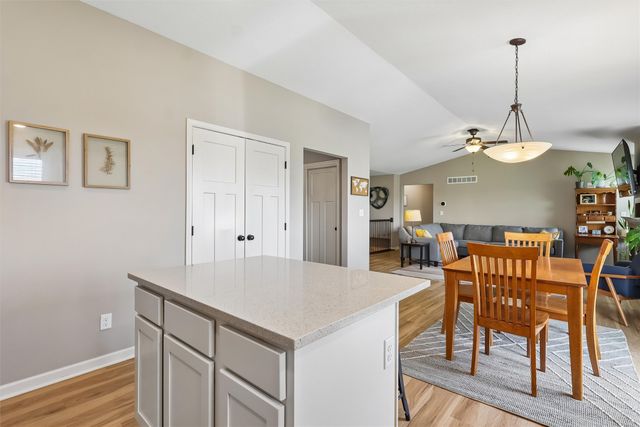 575 NE Brookshire Drive, Waukee, IA 50263
