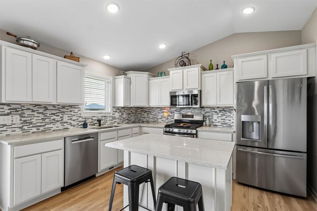 575 NE Brookshire Drive, Waukee, IA 50263