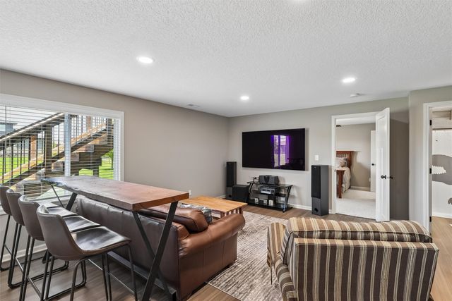 575 NE Brookshire Drive, Waukee, IA 50263