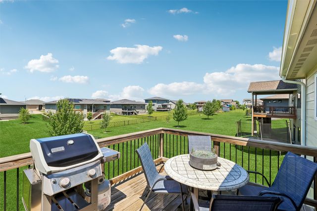 575 NE Brookshire Drive, Waukee, IA 50263