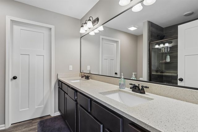 575 NE Brookshire Drive, Waukee, IA 50263
