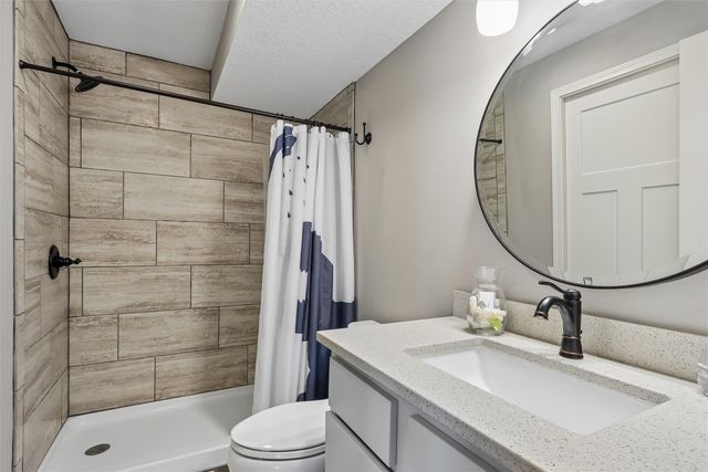 575 NE Brookshire Drive, Waukee, IA 50263