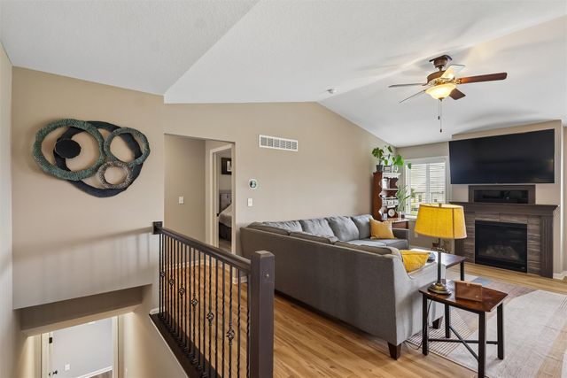 575 NE Brookshire Drive, Waukee, IA 50263