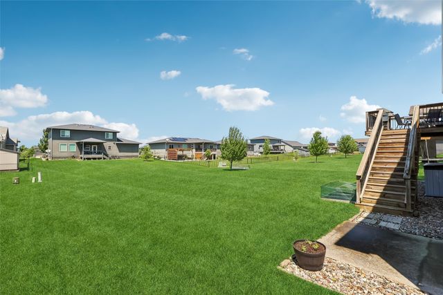 575 NE Brookshire Drive, Waukee, IA 50263