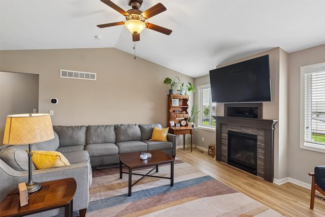 575 NE Brookshire Drive, Waukee, IA 50263