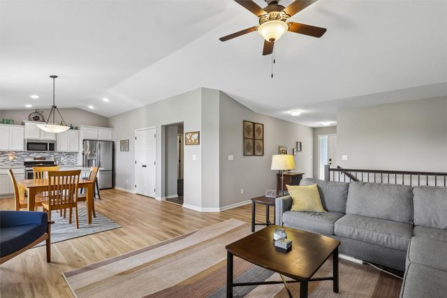 575 NE Brookshire Drive, Waukee, IA 50263