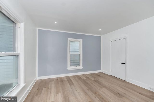 10 S WASHINGTON STREET, Mechanicsburg, PA 17055