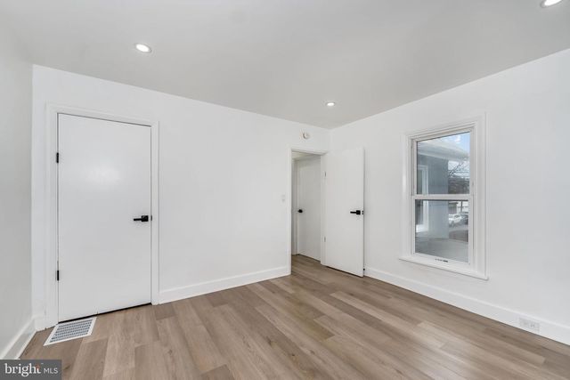 10 S WASHINGTON STREET, Mechanicsburg, PA 17055