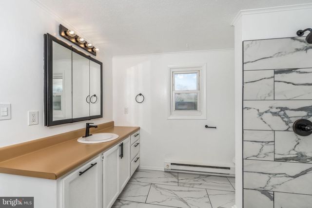 10 S WASHINGTON STREET, Mechanicsburg, PA 17055