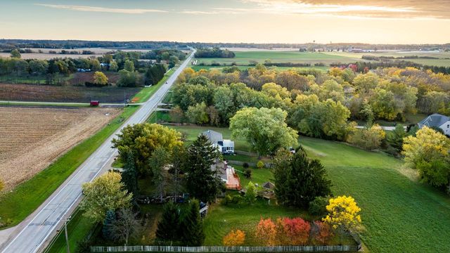 16535 Plank ROAD, Union Grove, WI 53182