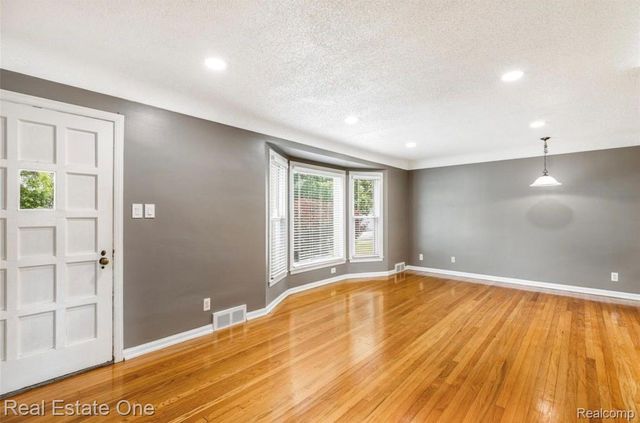 4313 Berkshire Road, Royal Oak, MI 48073