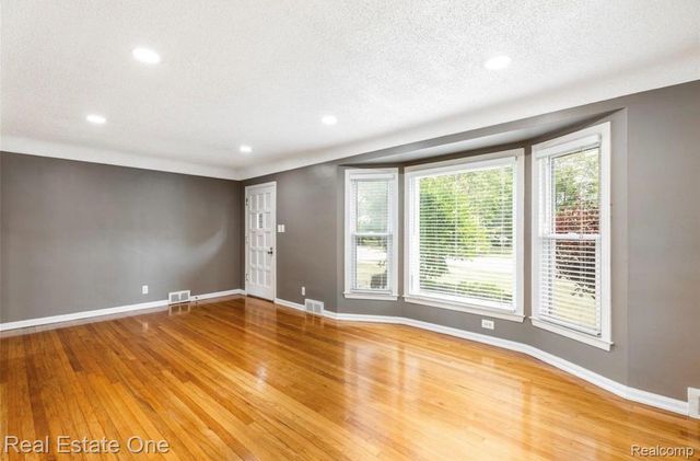 4313 Berkshire Road, Royal Oak, MI 48073