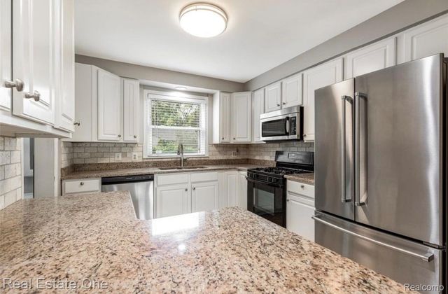 4313 Berkshire Road, Royal Oak, MI 48073