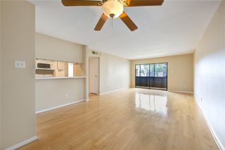 3055 Walnut Bend Lane 21, Houston, TX 77042