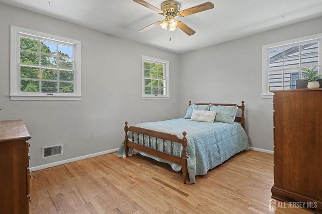 287 Crestwood Drive, Milltown, NJ 08850