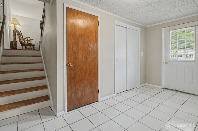 287 Crestwood Drive, Milltown, NJ 08850