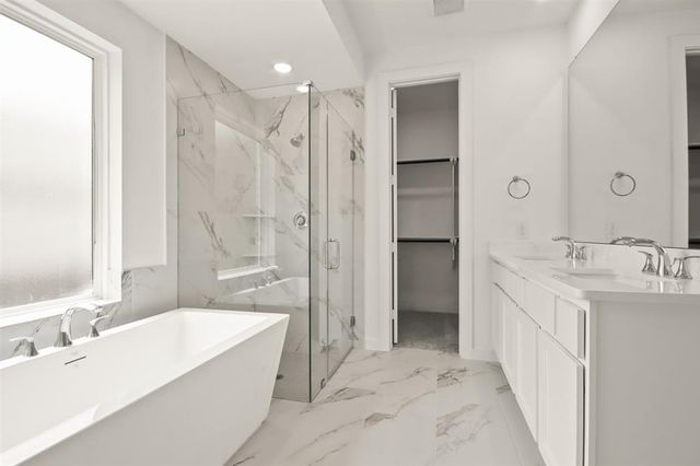 122 Canary Island Circle, Montgomery, TX 77316