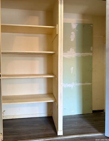 170 De Chantle Rd Apt 107, San Antonio, TX 78201