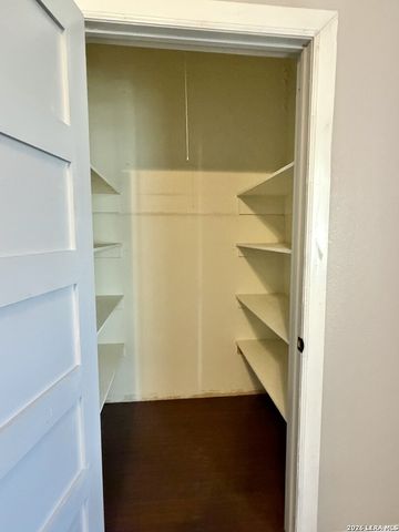 170 De Chantle Rd Apt 107, San Antonio, TX 78201