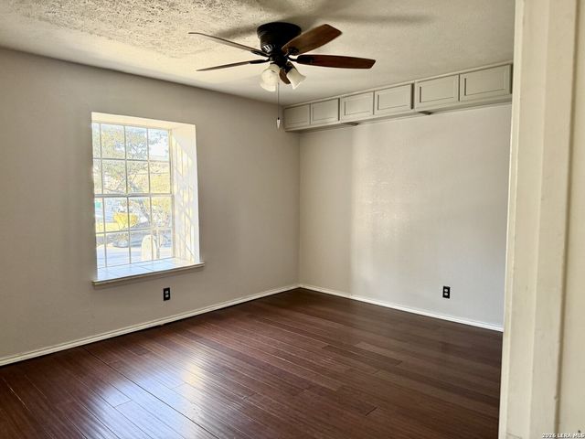 170 De Chantle Rd Apt 107, San Antonio, TX 78201