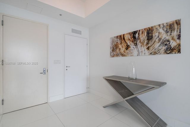 50 S Pointe Dr 1506, Miami Beach, FL 33139