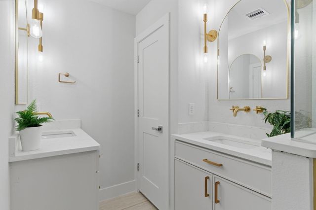 5002 Park Drive, Houston, TX 77023