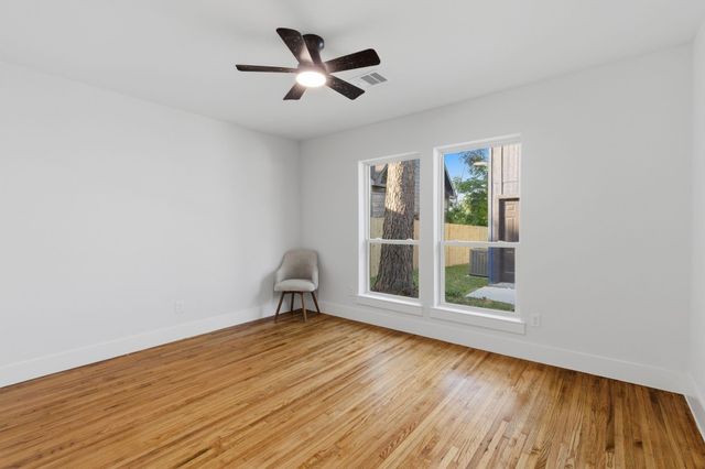 5002 Park Drive, Houston, TX 77023