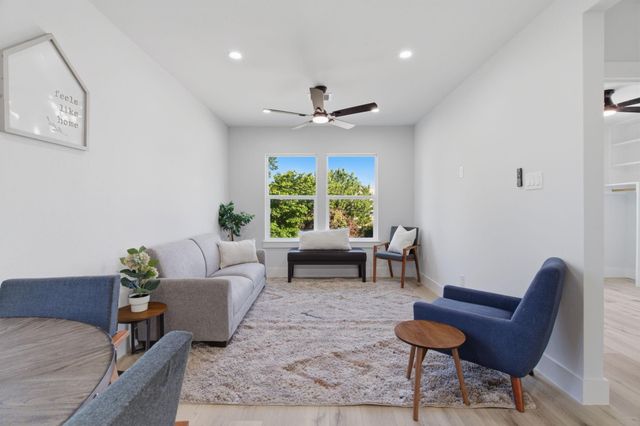 5002 Park Drive, Houston, TX 77023