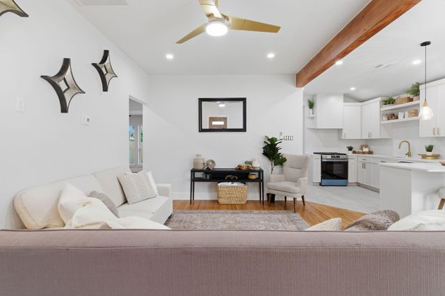 5002 Park Drive, Houston, TX 77023