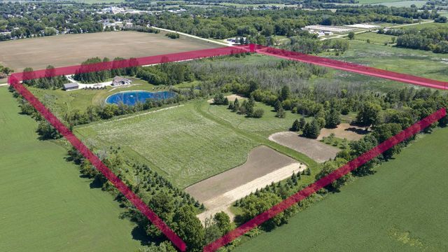 W985 Fur Farm ROAD, New Holstein, WI 53061