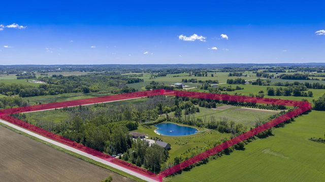 W985 Fur Farm ROAD, New Holstein, WI 53061