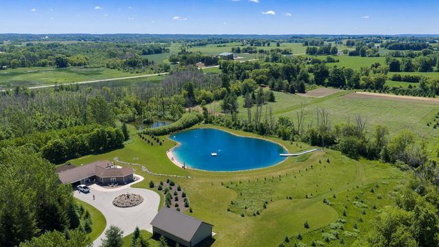 W985 Fur Farm ROAD, New Holstein, WI 53061