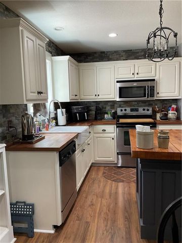 5403 Stone Trace, Gainesville, GA 30504