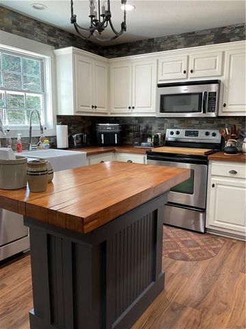 5403 Stone Trace, Gainesville, GA 30504