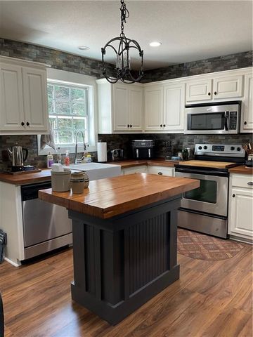 5403 Stone Trace, Gainesville, GA 30504