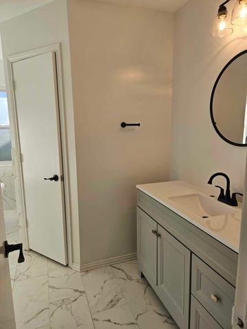 201 W Louella Drive, Hurst, TX 76054