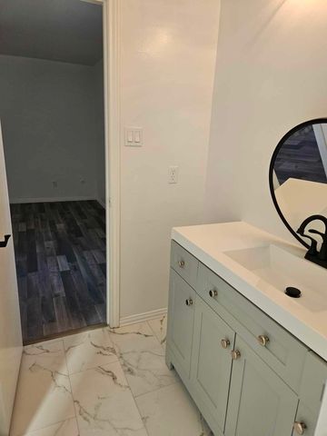 201 W Louella Drive, Hurst, TX 76054