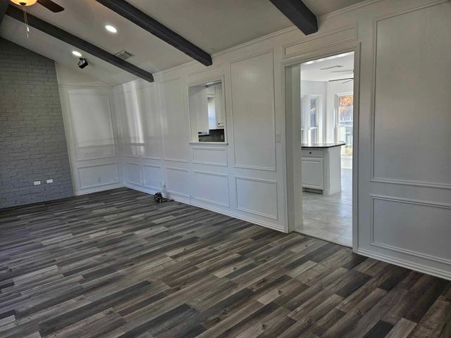 201 W Louella Drive, Hurst, TX 76054