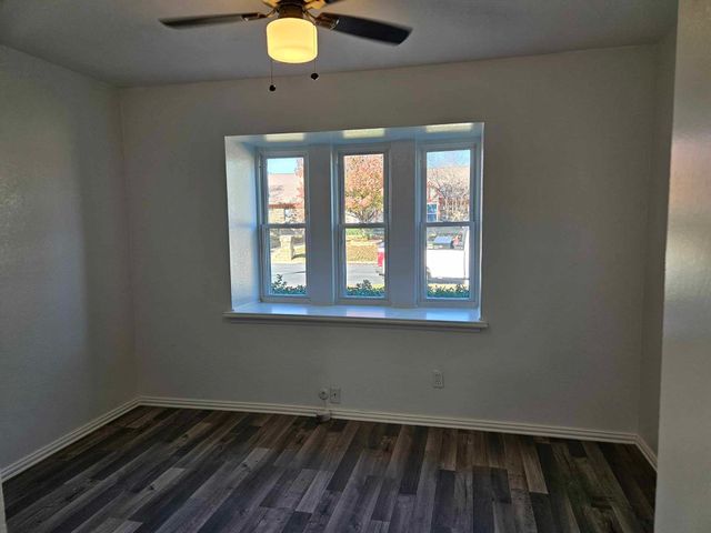 201 W Louella Drive, Hurst, TX 76054