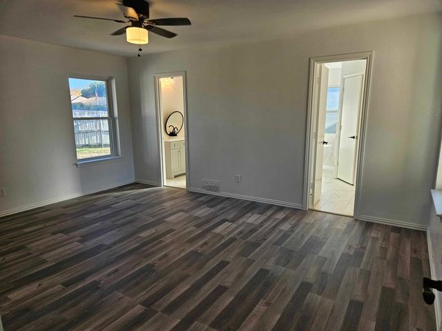 201 W Louella Drive, Hurst, TX 76054