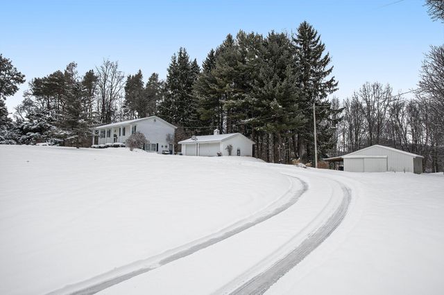 8295 D Drive S, Newton Twp, MI 49033