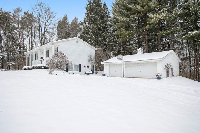 8295 D Drive S, Newton Twp, MI 49033