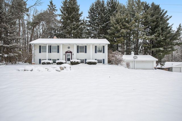 8295 D Drive S, Newton Twp, MI 49033