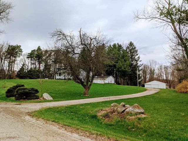 8295 D Drive S, Newton Twp, MI 49033